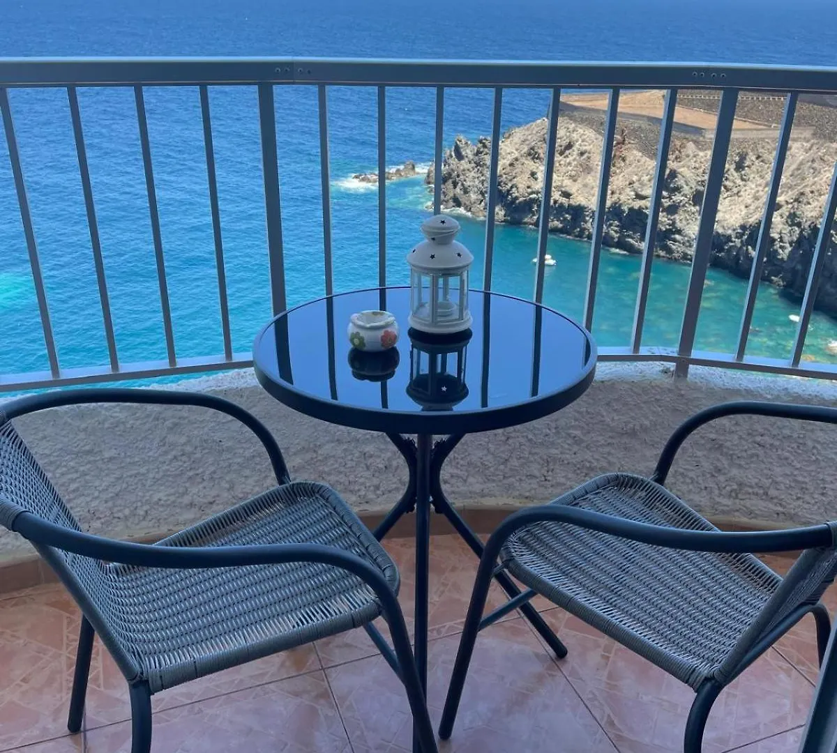 Relax Monis Incredible Ocean Views location